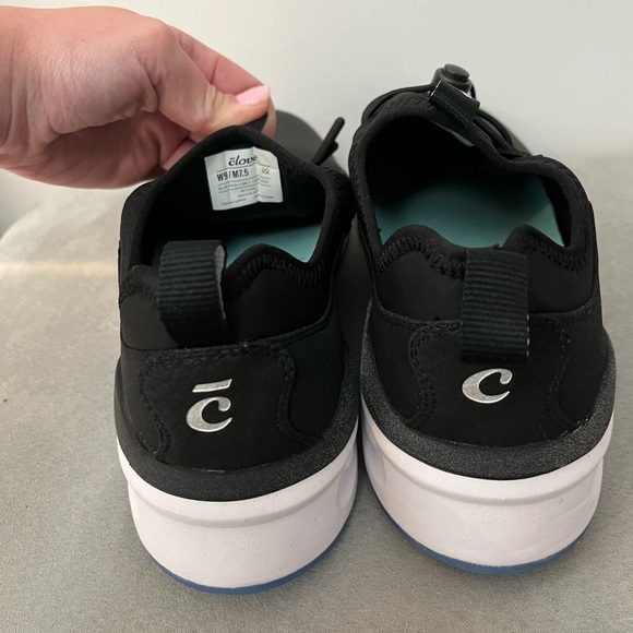 CLOVES - Picture 3 of 4